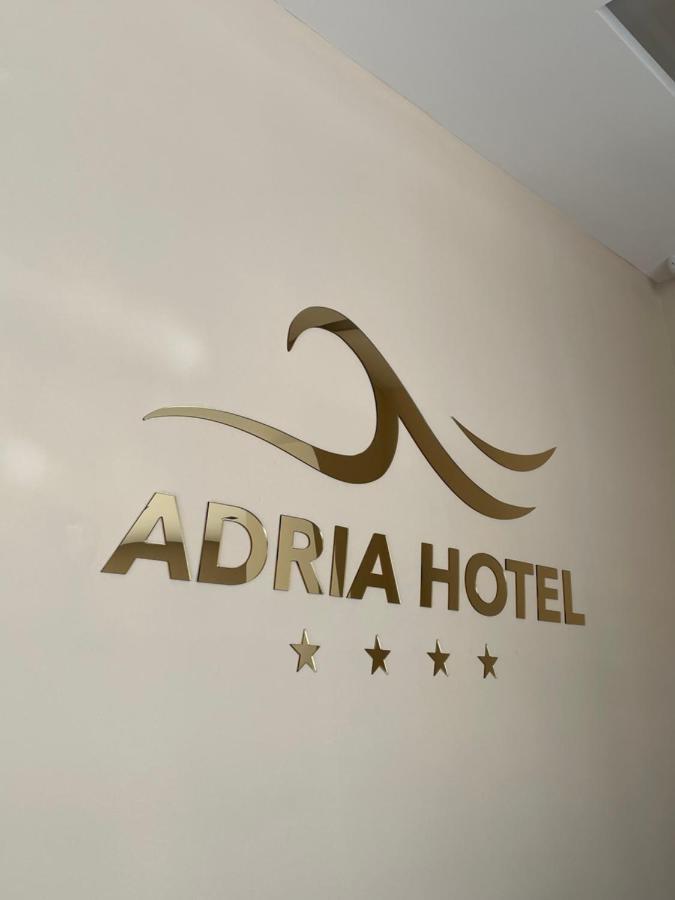 Adria Hotel โกเลม ภายนอก รูปภาพ